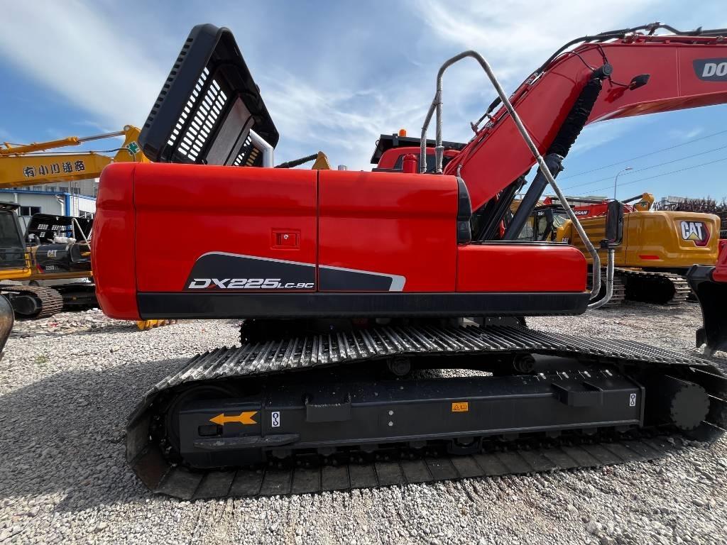 Doosan DX 225 حفارات زحافة