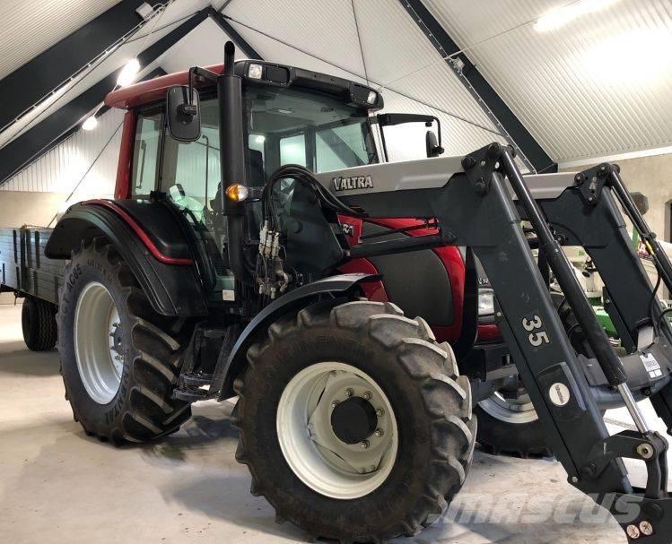 Valtra N 92 H الجرارات