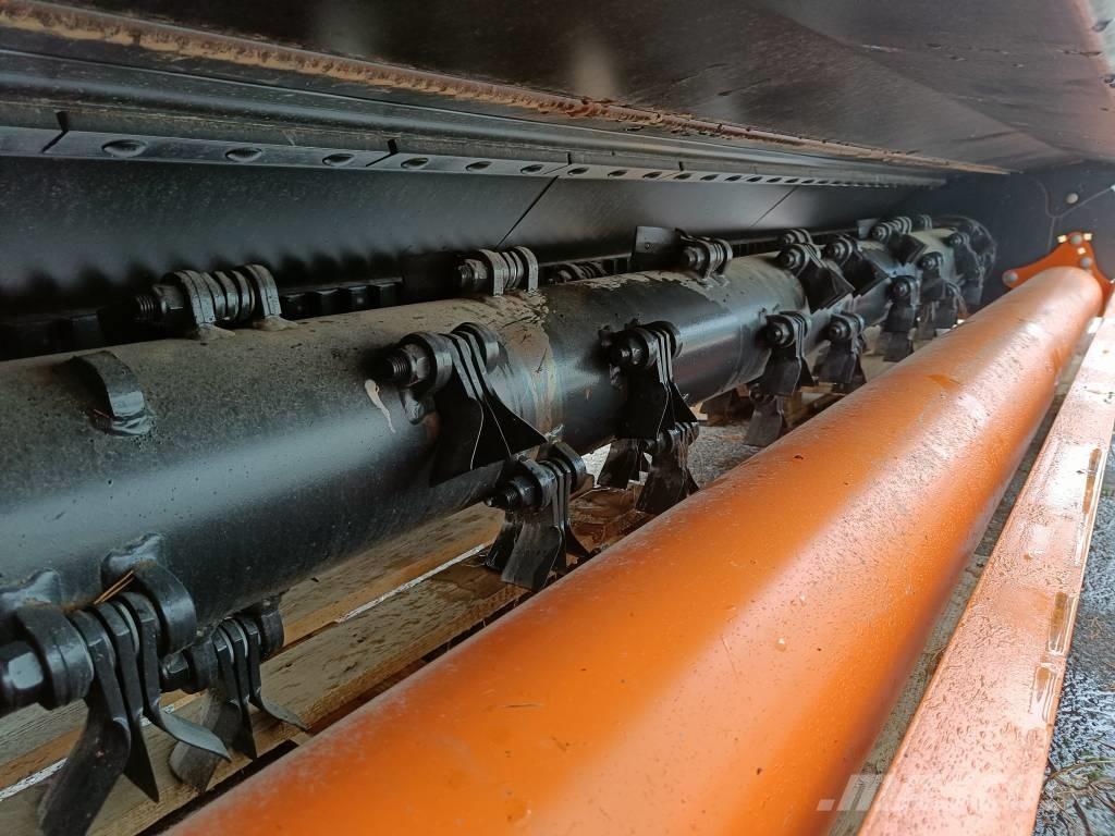 TMC tjl-3200 جزازات وأغطية المراعي