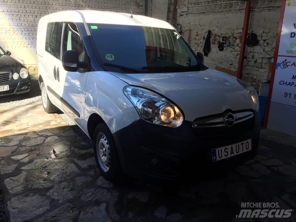 Opel Combo شاحنة مقفلة