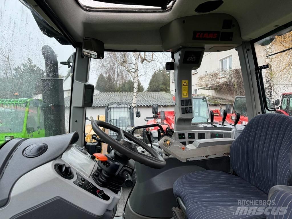CLAAS ARION 510 CIS الجرارات