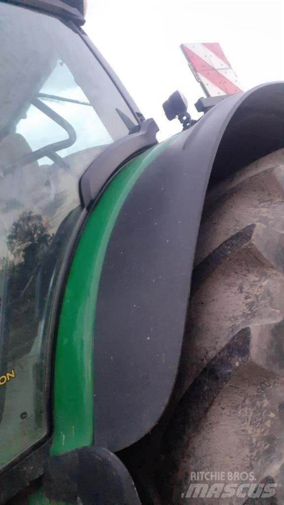 John Deere 6175 R الجرارات