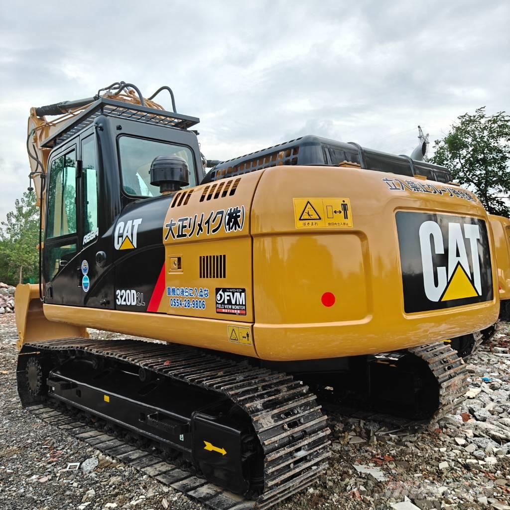 CAT 320 D حفارات زحافة