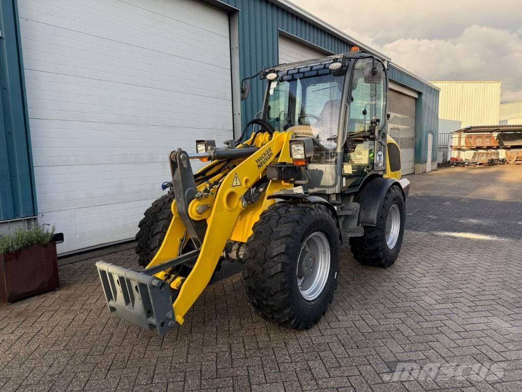 Wacker WL52 لوادر بعجل