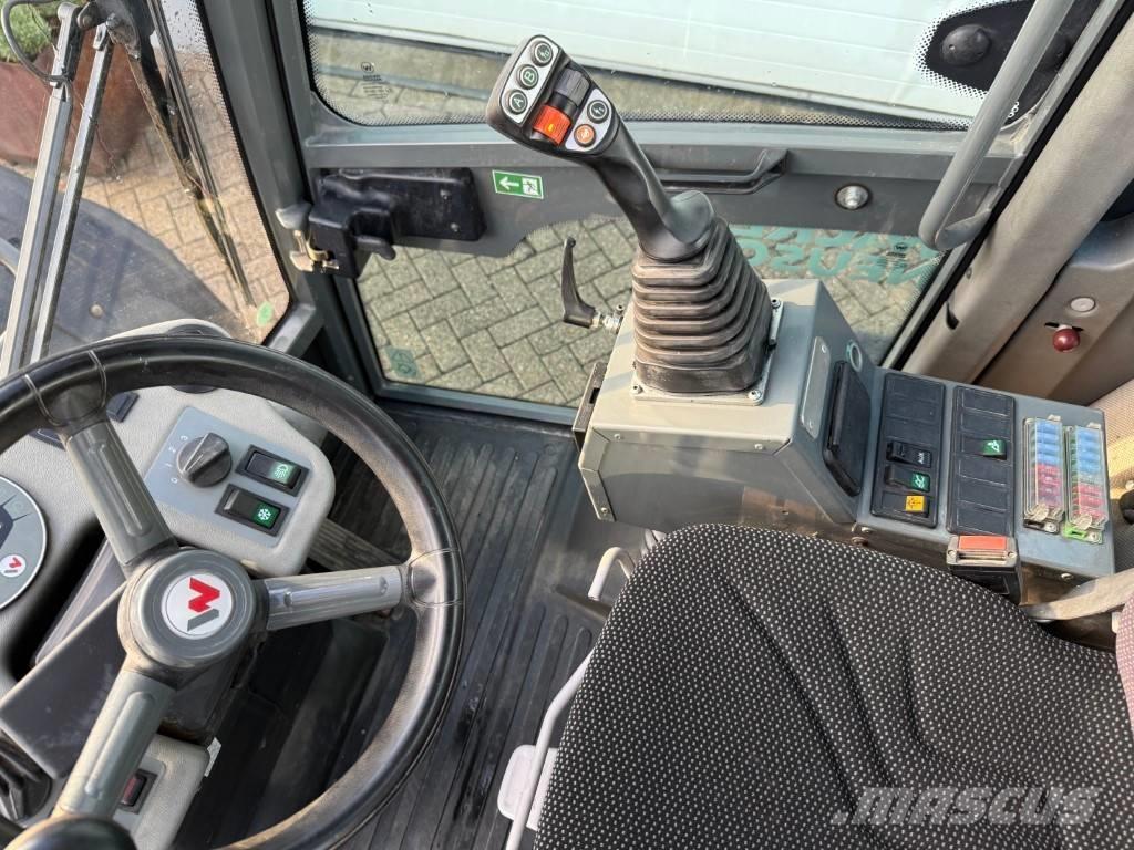 Wacker WL52 لوادر بعجل