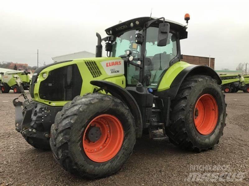 CLAAS AXION 810 الجرارات