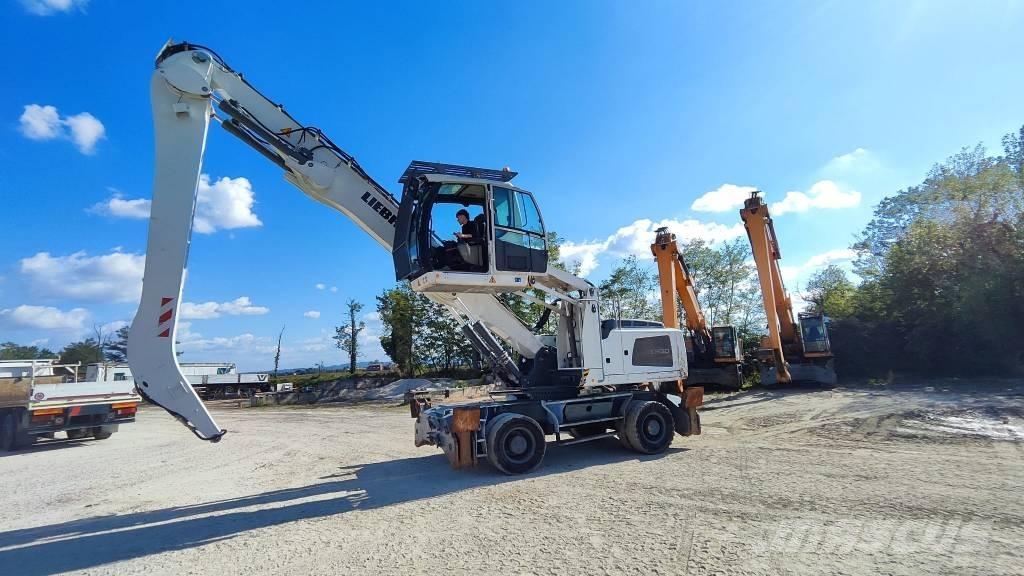 Liebherr LH 30 M مناولات المخلفات / مناولات صناعية