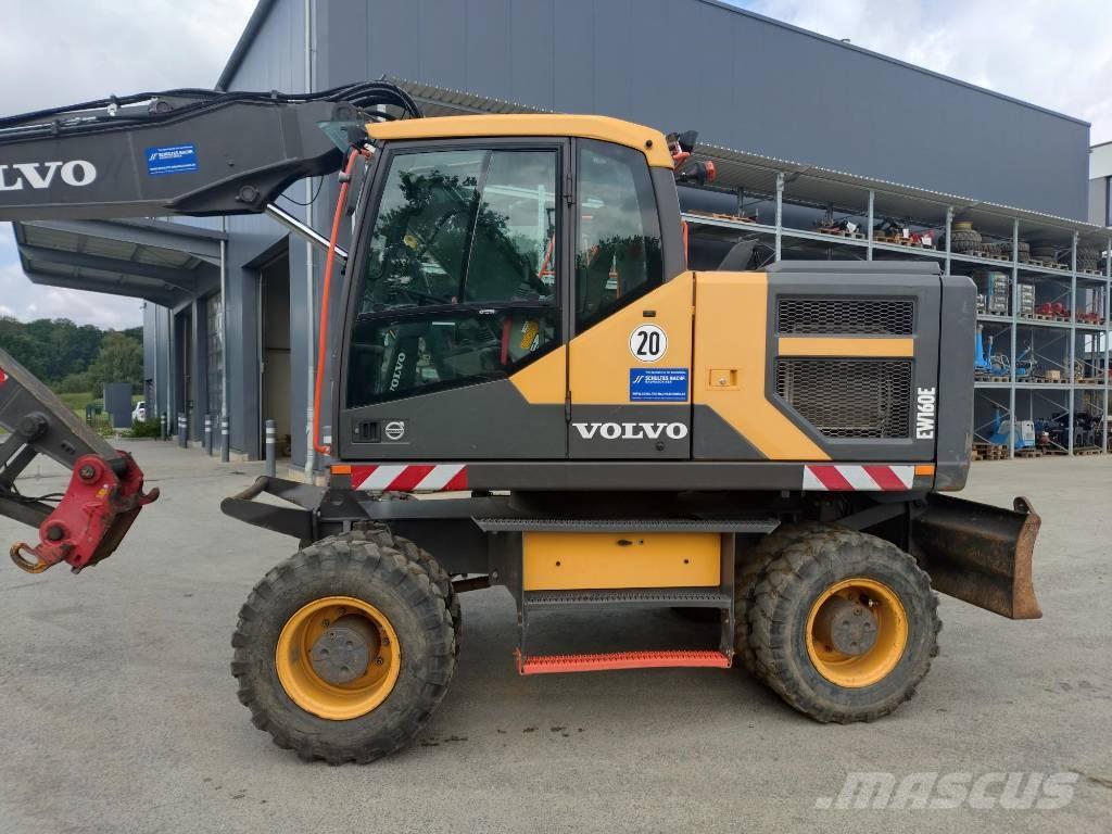 Volvo EW 160 E حفارات بعجل
