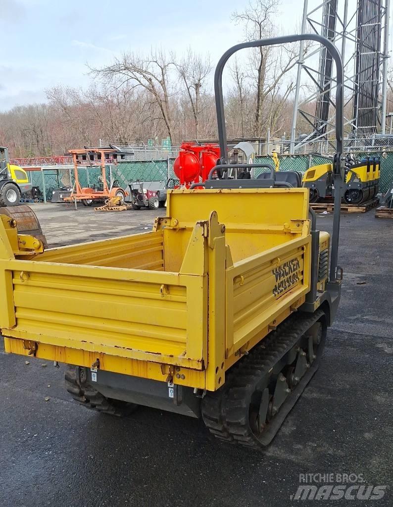 Wacker Neuson DT 15 عربات نقل قلابة مجنزرة