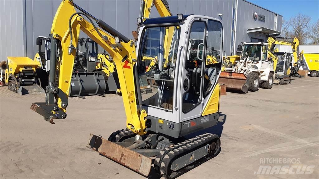Wacker Neuson ET16 حفارات زحافة