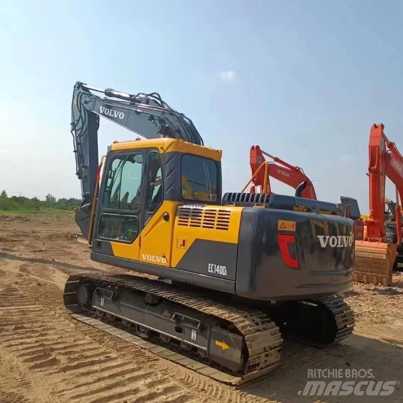 Volvo EC 140 حفارات زحافة