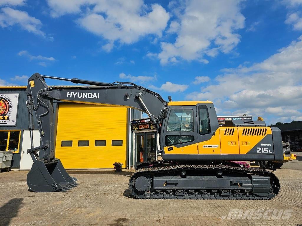 Hyundai R215L حفارات زحافة