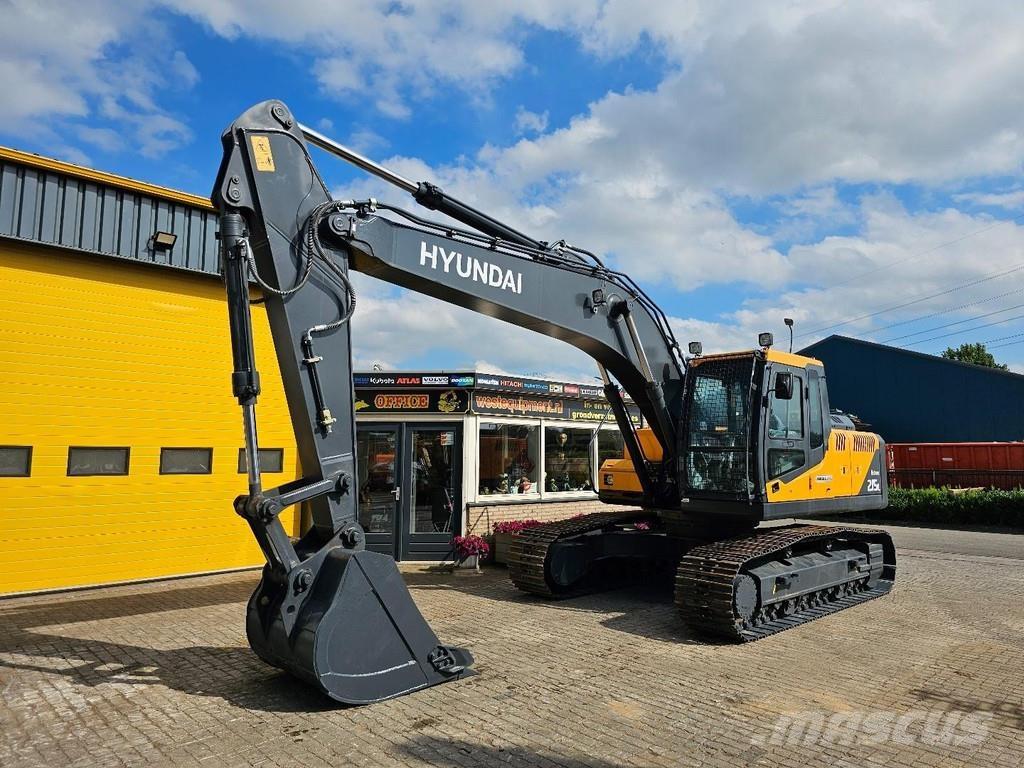 Hyundai R215L حفارات زحافة
