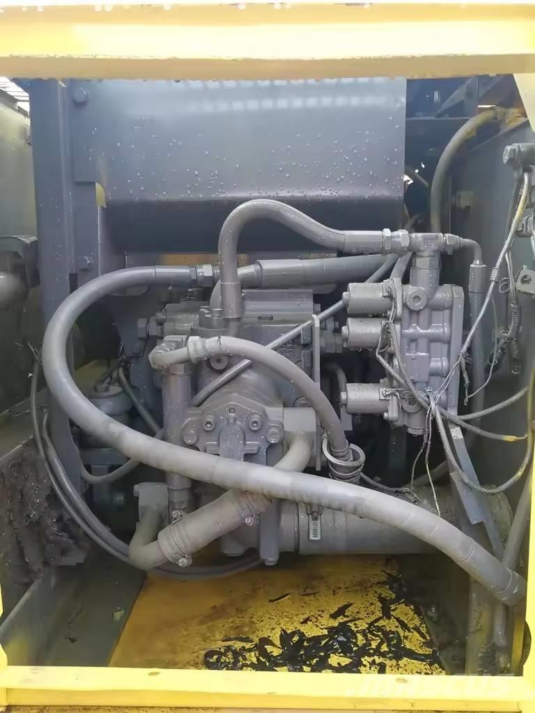 Komatsu PC 120 حفارات زحافة