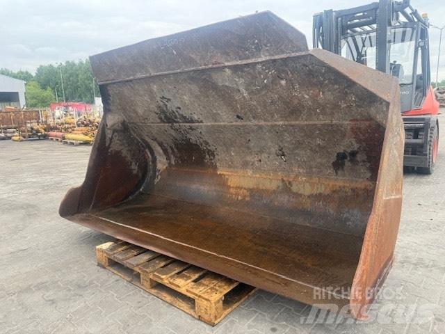 Liebherr L 541 دلاء