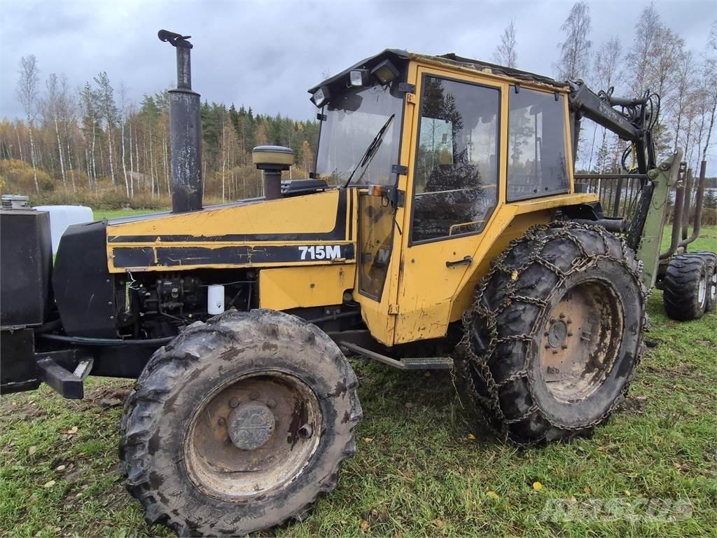 Valtra 715M الجرارات