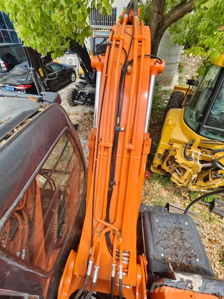 Hitachi ZX 120 حفارات زحافة