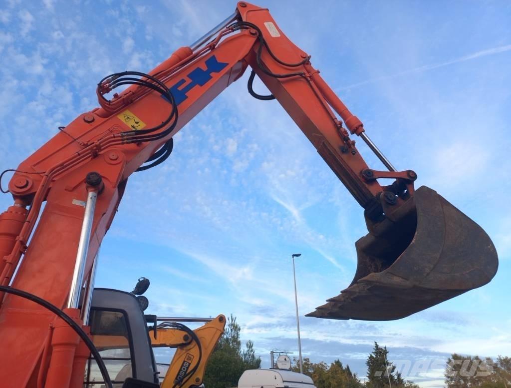 Fiat-Kobelco EX135 حفارات زحافة