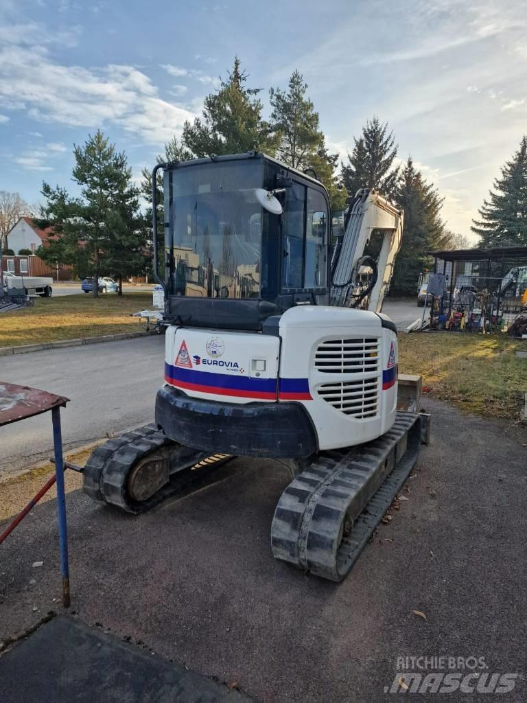 Komatsu PC 55 MR-3 حفارات صغيرة أقل من 7 طن (حفارات صغيرة)