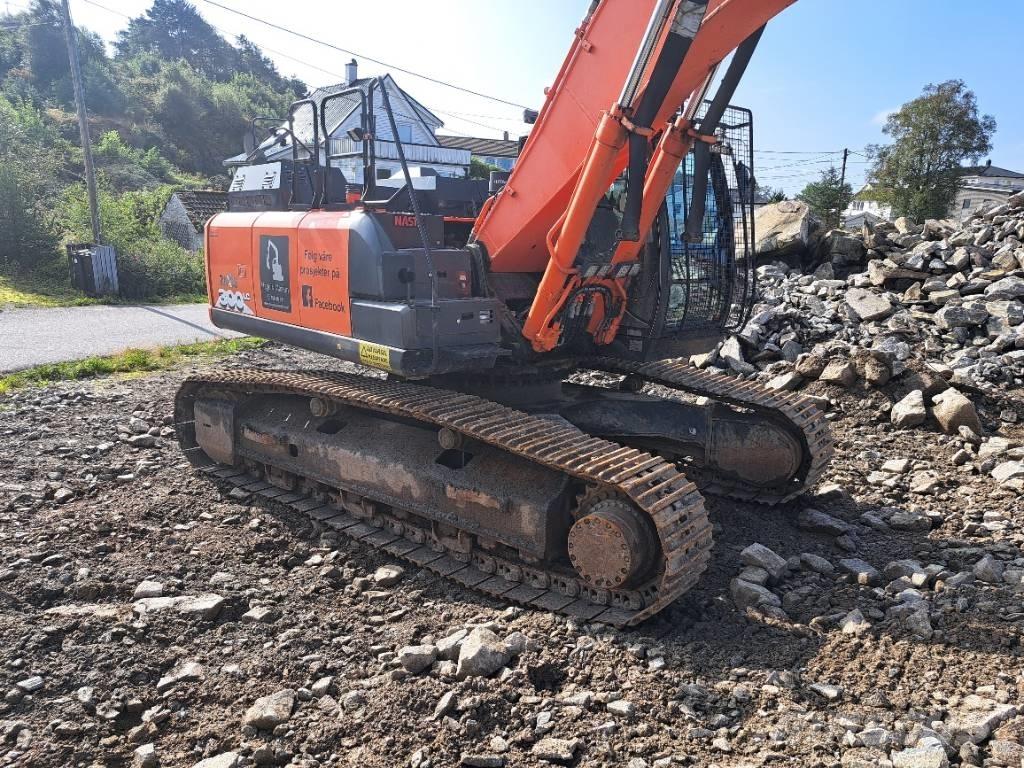 Hitachi ZX 300 LC-6 حفارات زحافة