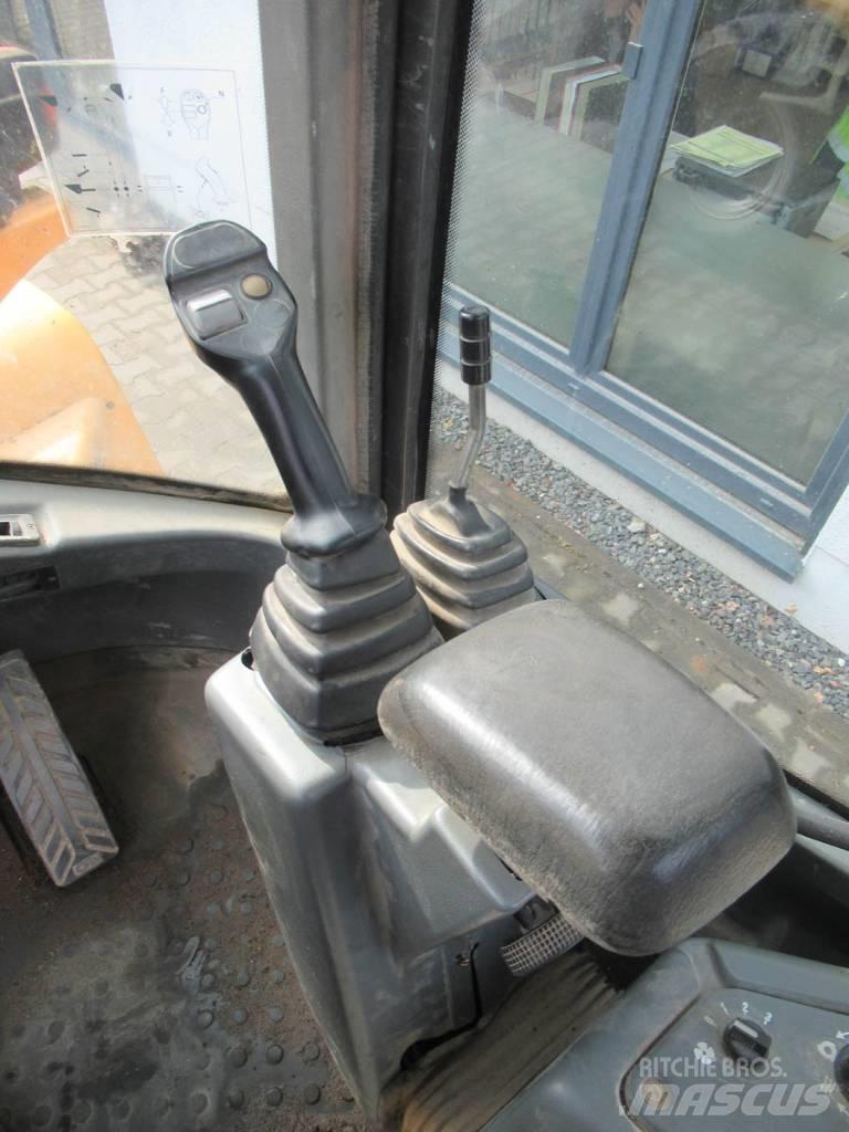 Volvo BM L30B Pro لوادر بعجل