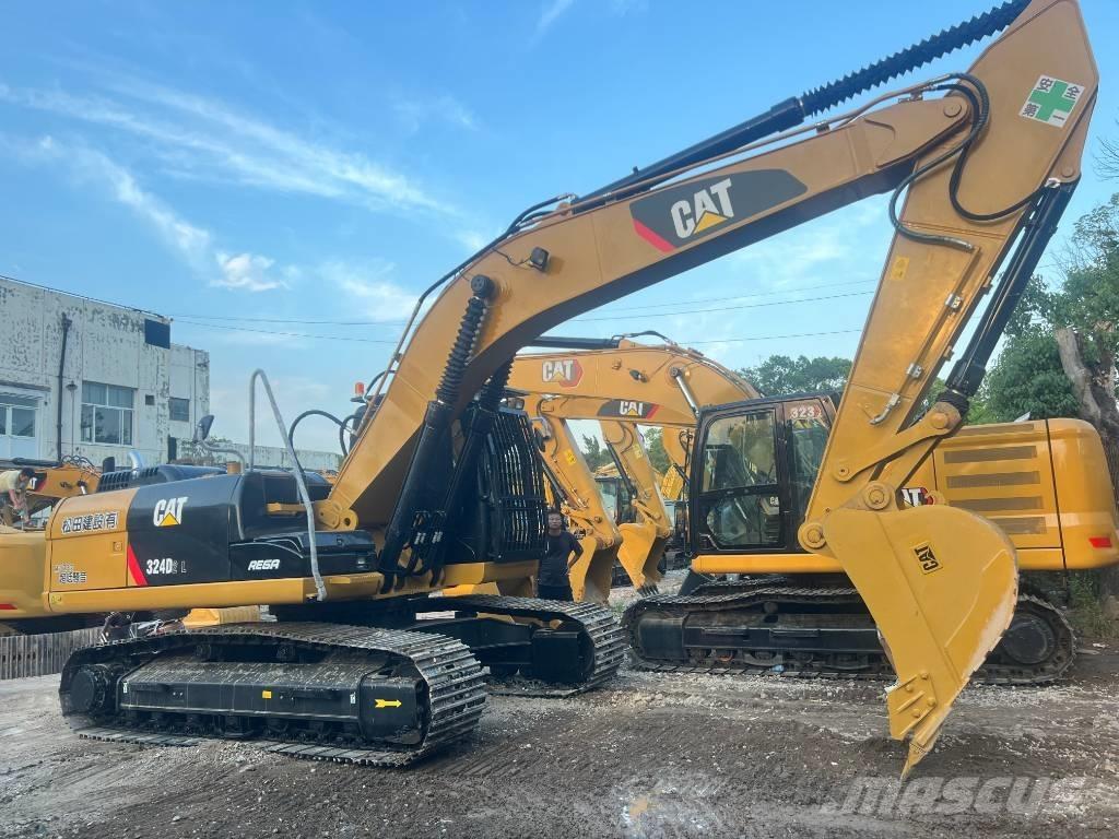 CAT 320 D2L حفارات زحافة