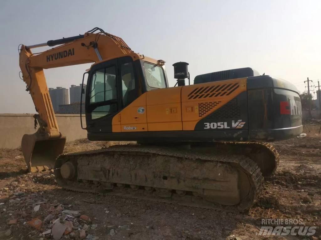 Hyundai 350L VS حفارات زحافة