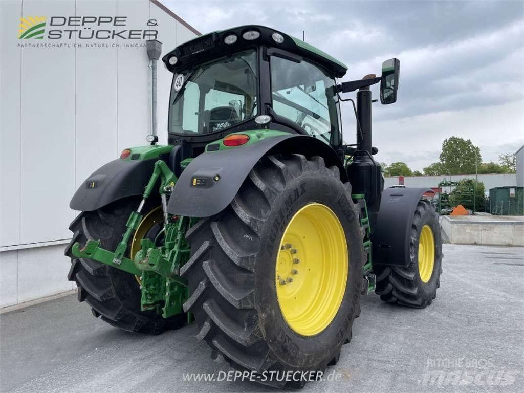 John Deere 6230R الجرارات