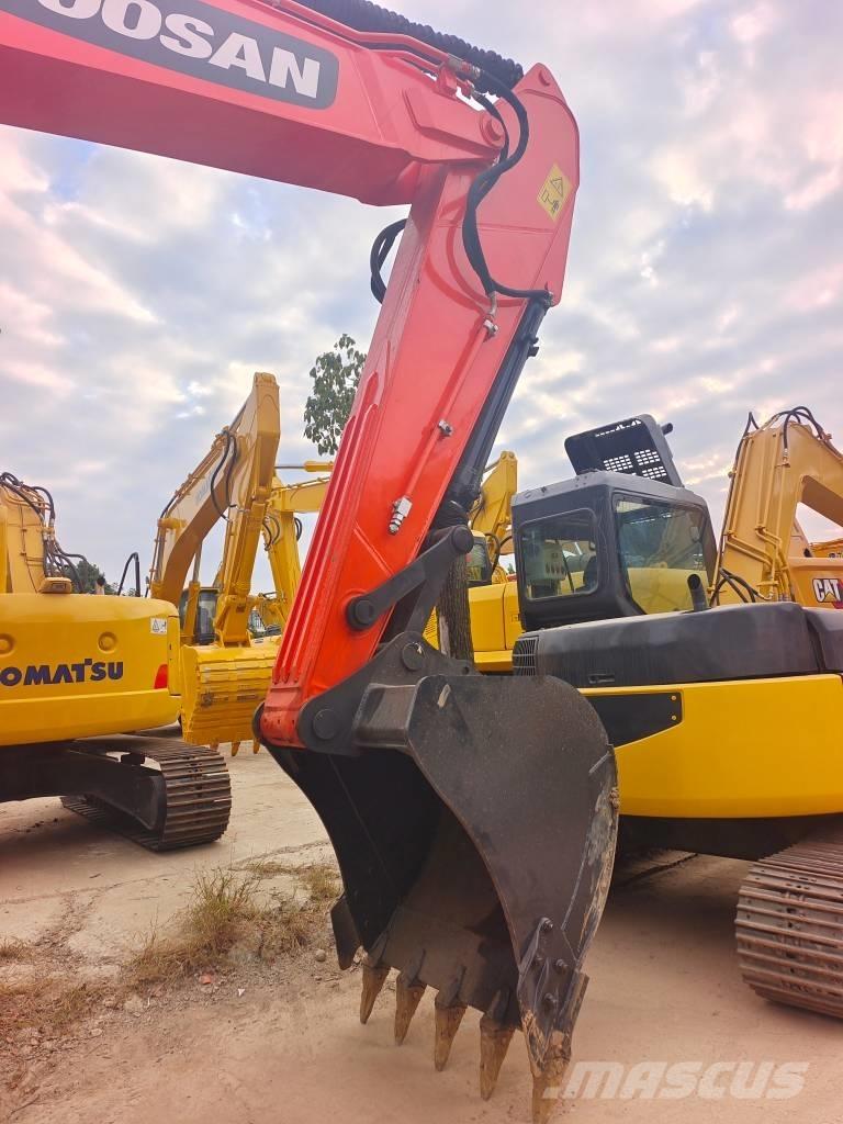 Doosan DX225LC-9C حفارات زحافة