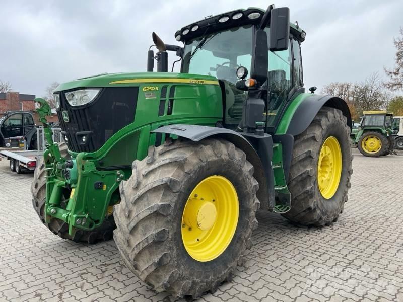 John Deere 6250R الجرارات