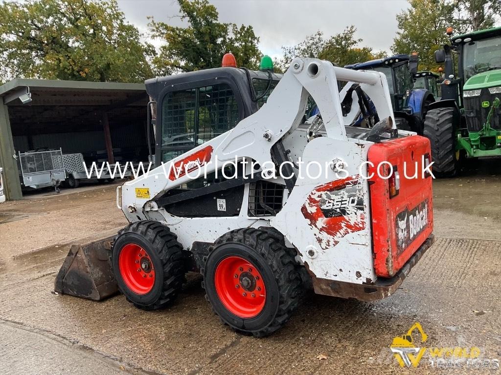 Bobcat S 530 لوادر انزلاقية التوجيه