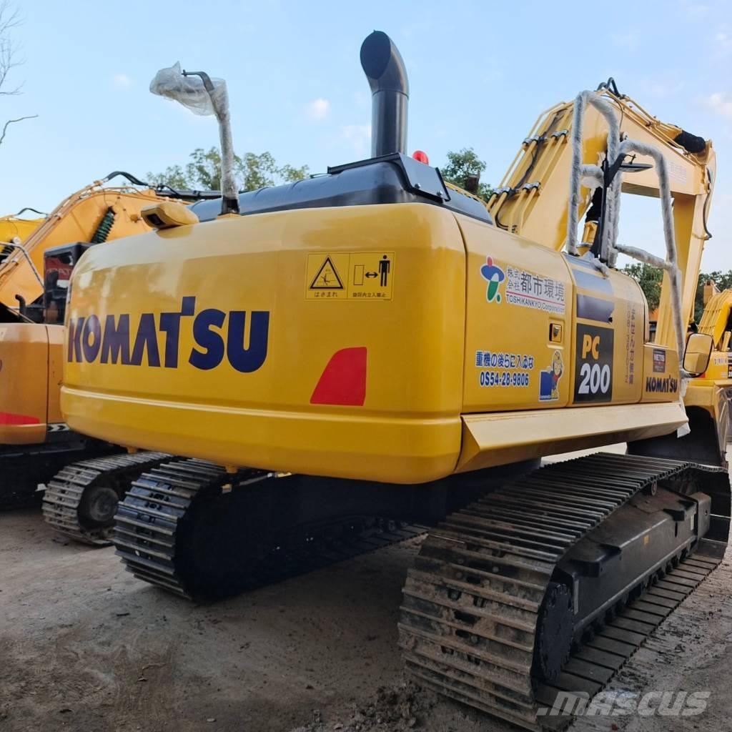 Komatsu PC 200 حفارات زحافة