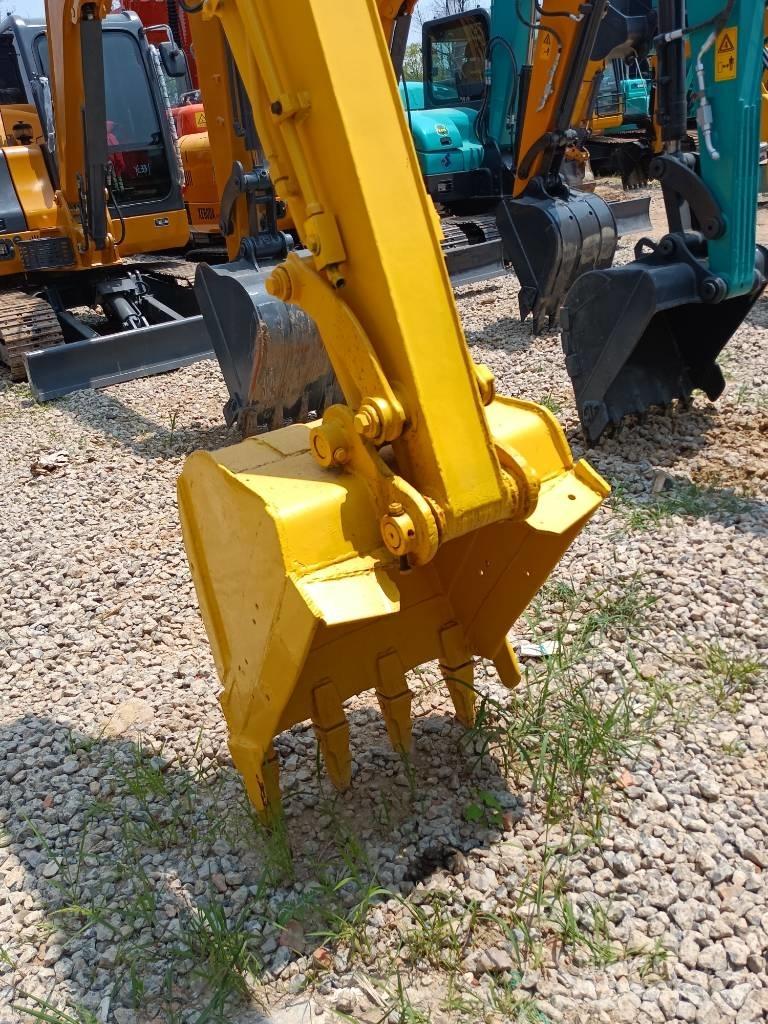 Komatsu PC 55 MR حفارات صغيرة أقل من 7 طن (حفارات صغيرة)