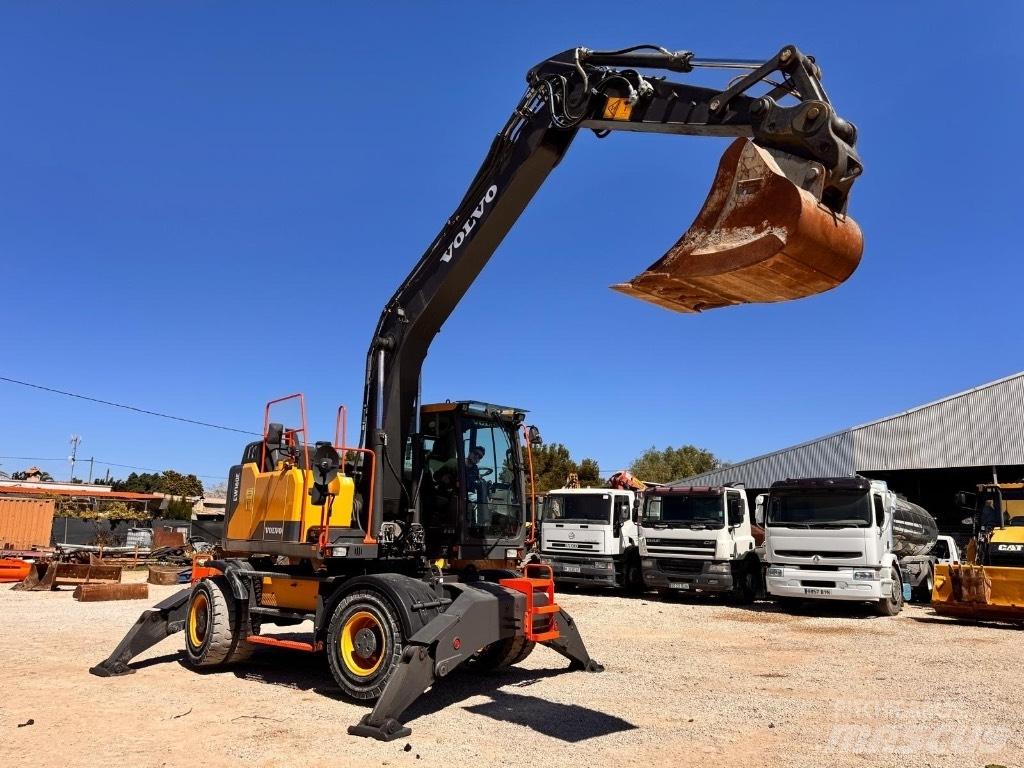 Volvo EW 160 E حفارات بعجل