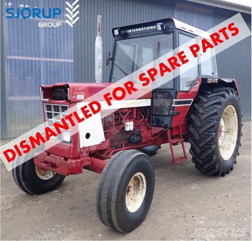 Case IH 1055 الجرارات