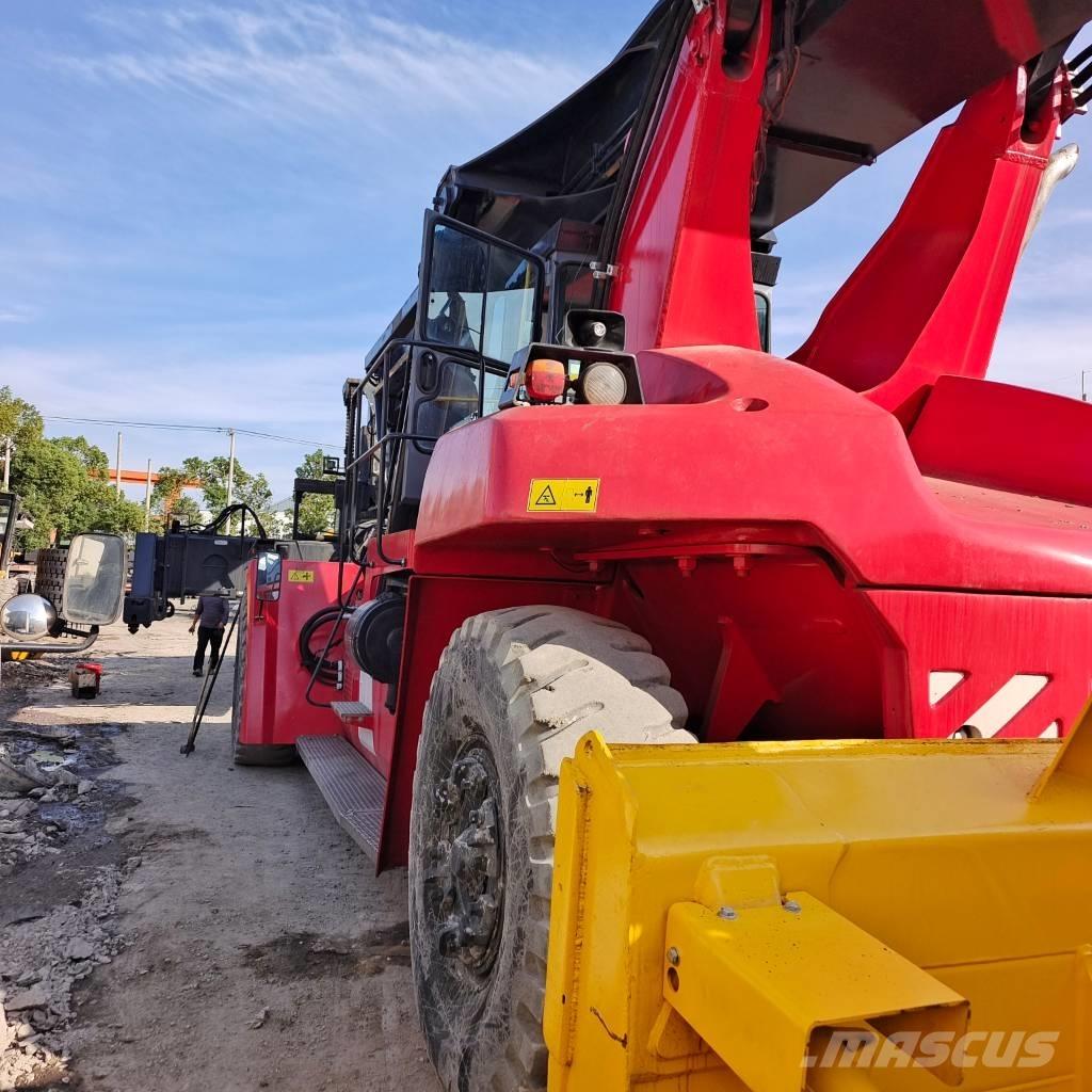 Kalmar DRT 450 رافعات حاويات