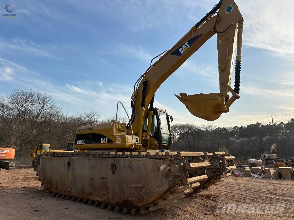 CAT 320 C L الحفارات البرمائية