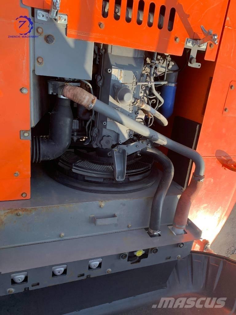 Hitachi ZX 240 حفارات زحافة