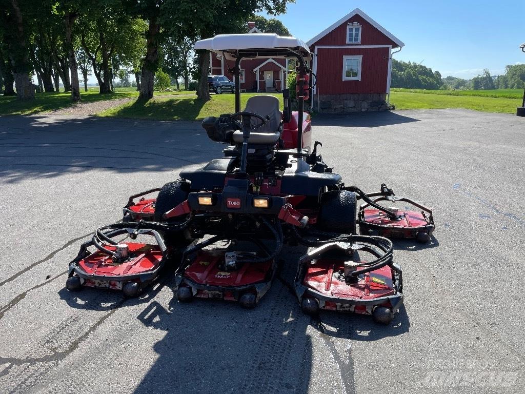 Toro 4700 ركوب الحشائش