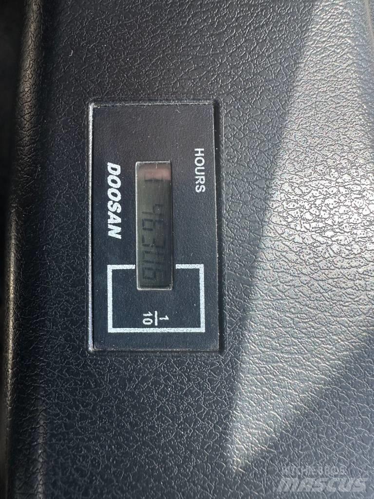 Doosan DL220-5 لوادر بعجل