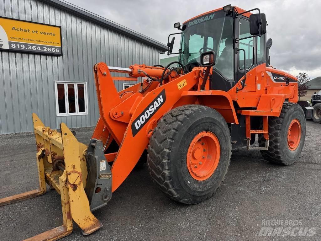 Doosan DL220-5 لوادر بعجل