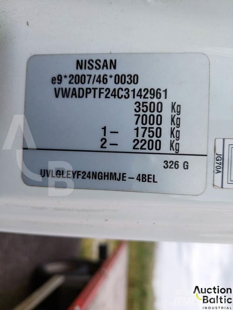 Nissan Cabstar شاحنات خفيفة/مفصلية الجوانب