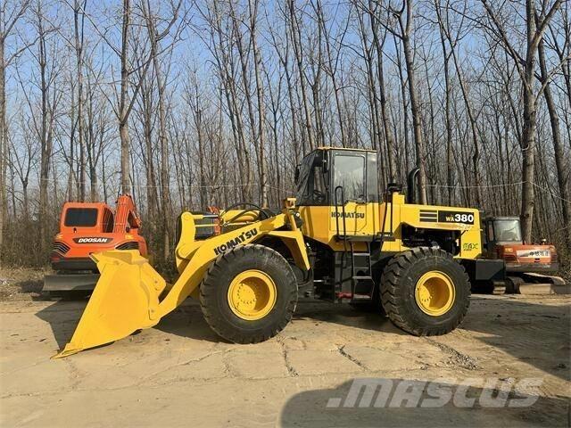 Komatsu WA380 لوادر بعجل