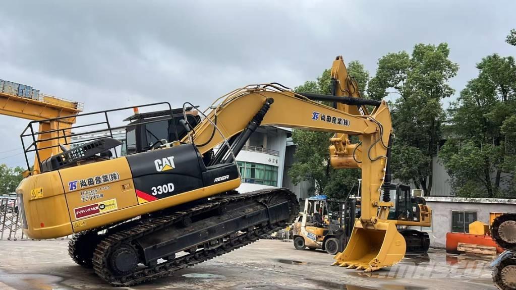 CAT 330D2 حفارات زحافة