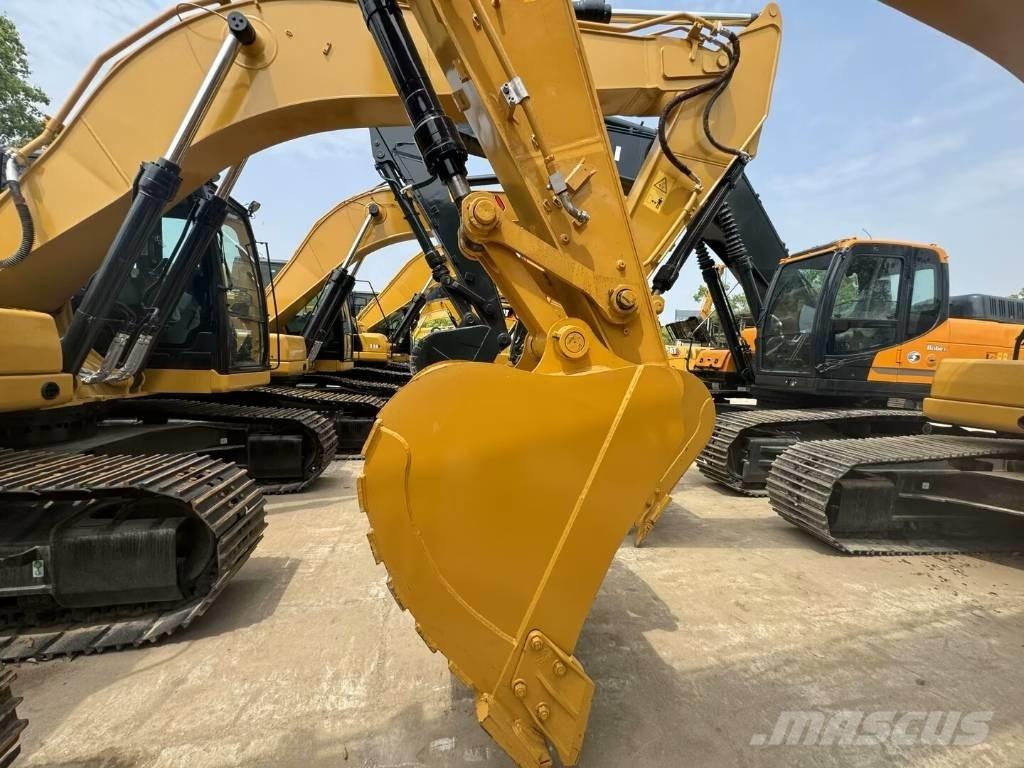 CAT 323GC حفارات زحافة