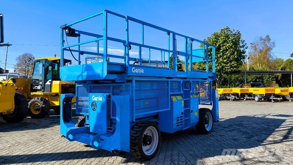 Genie GS 4390 رافعات مقصية الشكل