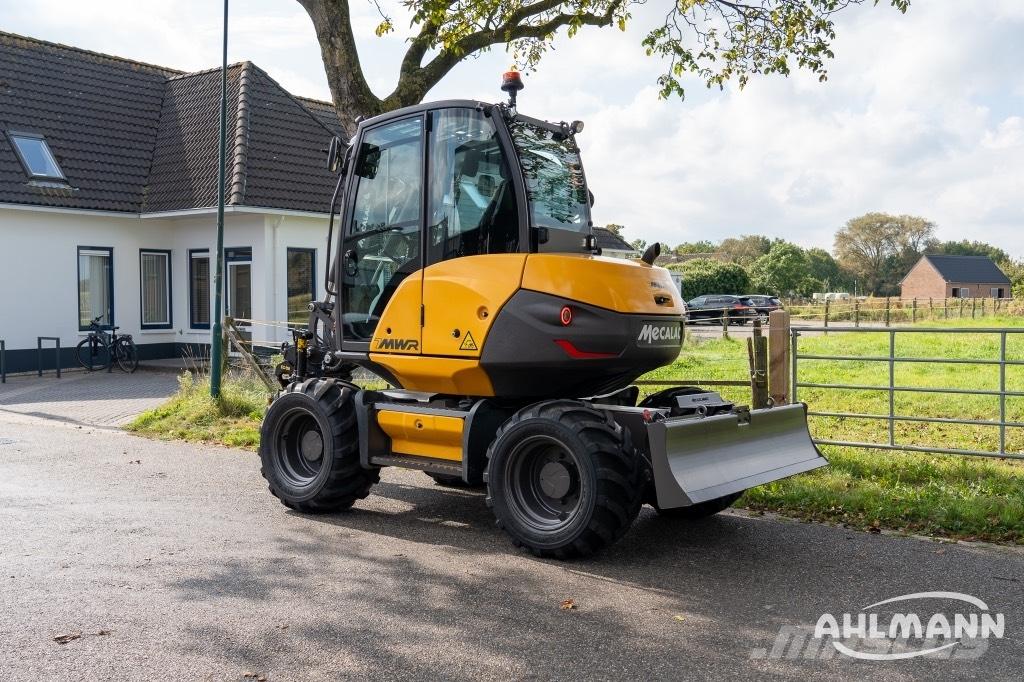 Mecalac 7 MWR Engcon حفارات بعجل