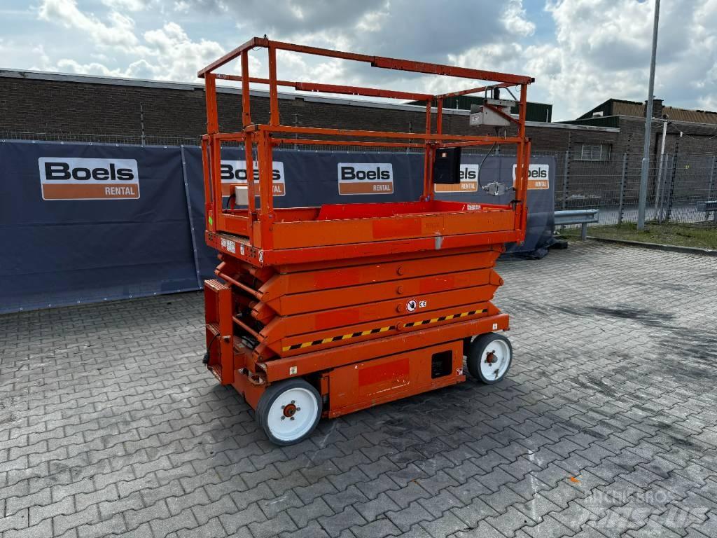 SkyJack SJIII 4632 رافعات مقصية الشكل