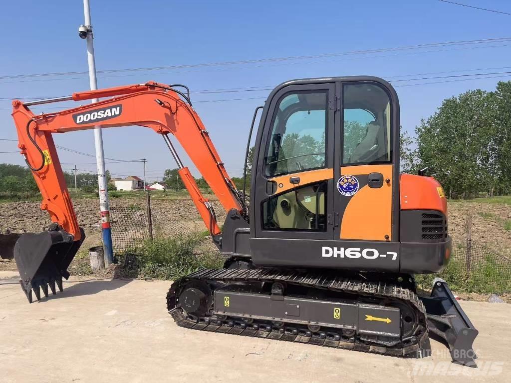 Doosan DH 60-7 حفارات صغيرة أقل من 7 طن (حفارات صغيرة)
