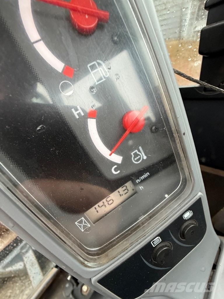 Kubota U 27-4 حفارات صغيرة أقل من 7 طن (حفارات صغيرة)